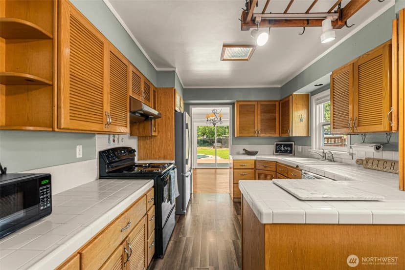 Property photo for 1225 Castlerock Avenue, Wenatchee photo 15