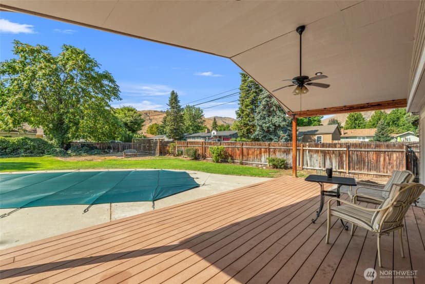 Property photo for 1225 Castlerock Avenue, Wenatchee photo 33