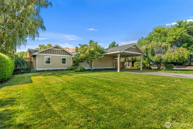Property photo for 1225 Castlerock Avenue, Wenatchee