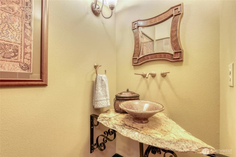 Property photo for 15718 Scenic Shores Drive Se, Yelm photo 8