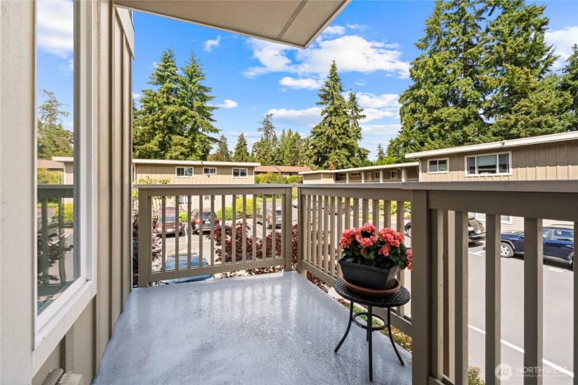 Property photo for 7803 218 Street Sw #d, Edmonds photo 16