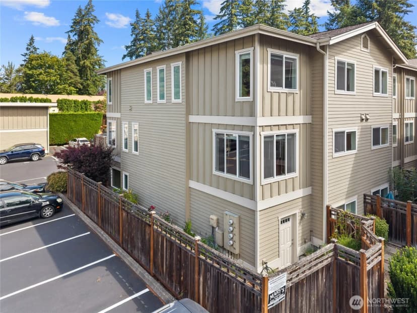 Property photo for 7803 218 Street Sw #d, Edmonds photo 37