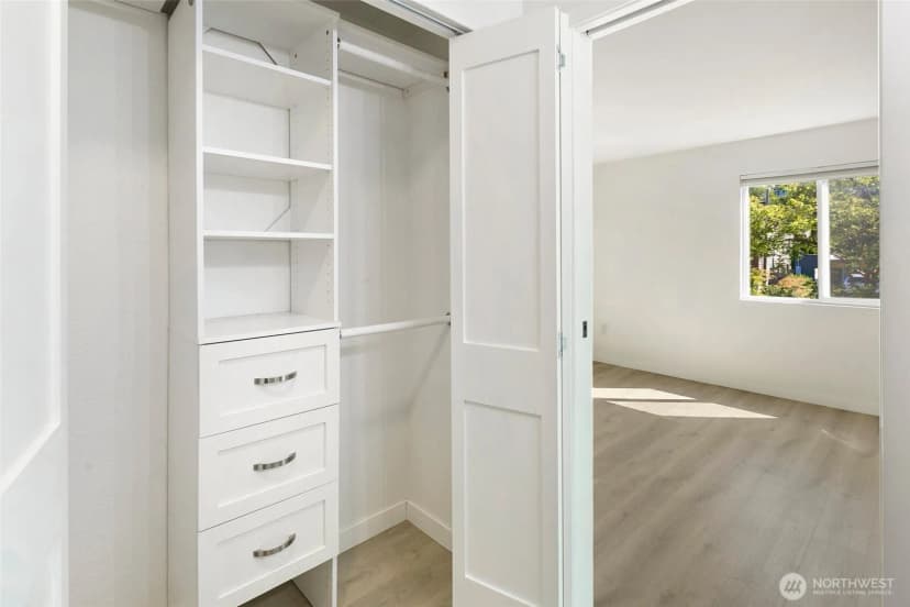 Property photo for 9255 Greenwood Avenue N #27, Seattle photo 13