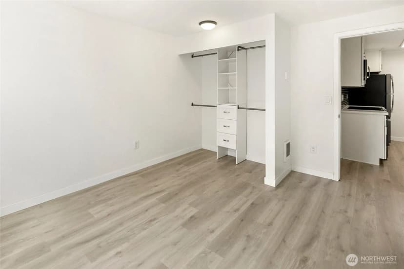 Property photo for 9255 Greenwood Avenue N #27, Seattle photo 7