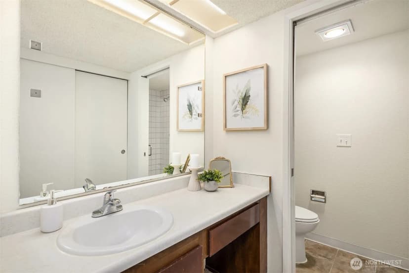 Property photo for 4727 W Lake Sammamish Parkway Se #b206, Issaquah photo 6