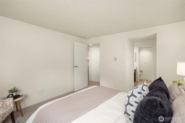 Property photo for 4727 W Lake Sammamish Parkway Se #b206, Issaquah photo 5