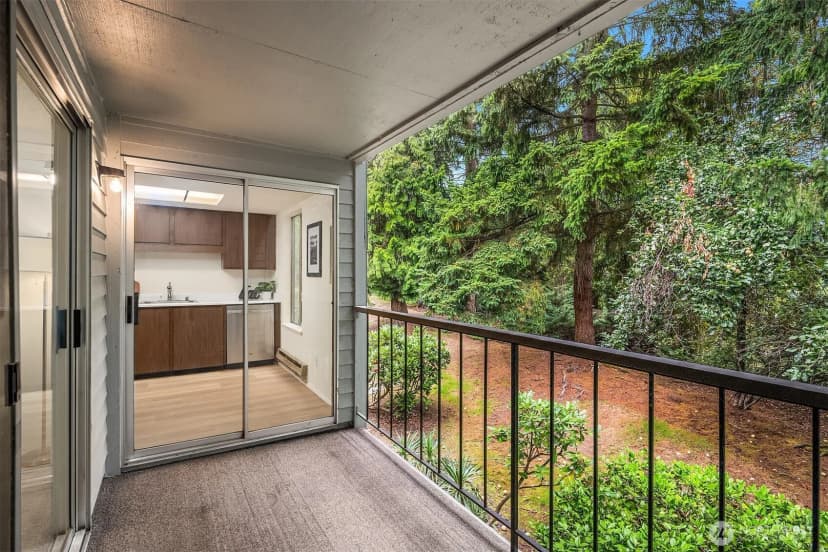 Property photo for 4727 W Lake Sammamish Parkway Se #b206, Issaquah photo 17