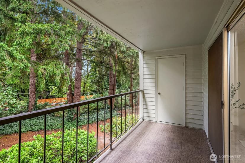 Property photo for 4727 W Lake Sammamish Parkway Se #b206, Issaquah photo 16