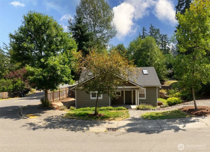 Property photo for 8183 Ne 165th Street, Kenmore photo 25