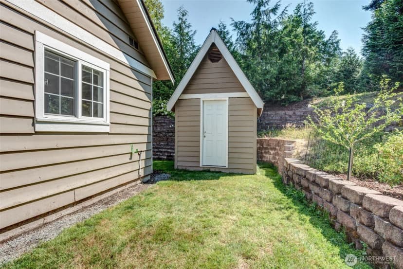 Property photo for 8183 Ne 165th Street, Kenmore photo 22