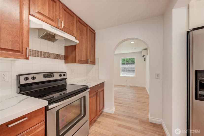 Property photo for 8183 Ne 165th Street, Kenmore photo 7