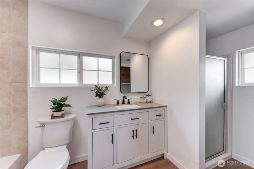 Property photo for 8183 Ne 165th Street, Kenmore photo 12