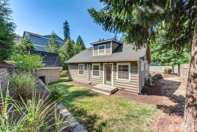 Property photo for 8183 Ne 165th Street, Kenmore photo 17