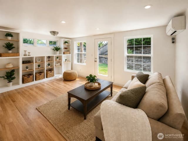 Property photo for 8183 Ne 165th Street, Kenmore photo 3