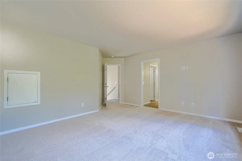 Property photo for 19500 6th Avenue S, Des Moines photo 18