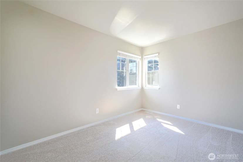 Property photo for 19500 6th Avenue S, Des Moines photo 26