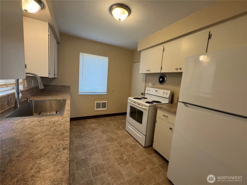 Property photo for 352 28th Avenue, Longview photo 7