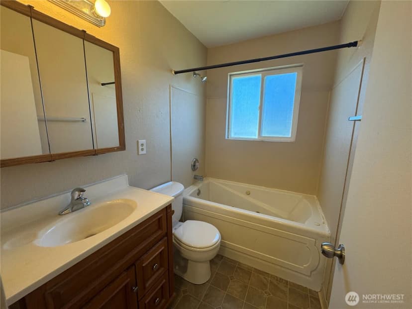 Property photo for 352 28th Avenue, Longview photo 11