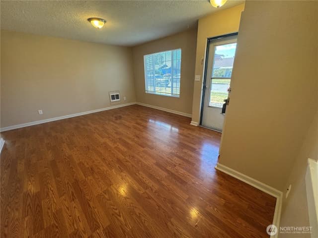 Property photo for 352 28th Avenue, Longview photo 3