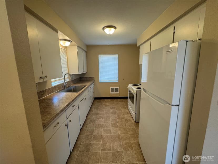 Property photo for 352 28th Avenue, Longview photo 5
