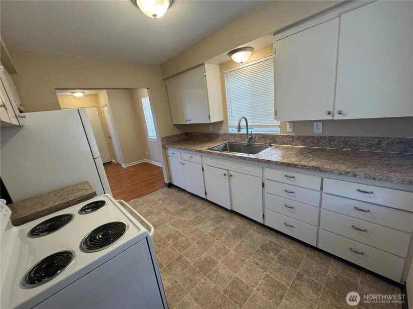Property photo for 352 28th Avenue, Longview photo 8
