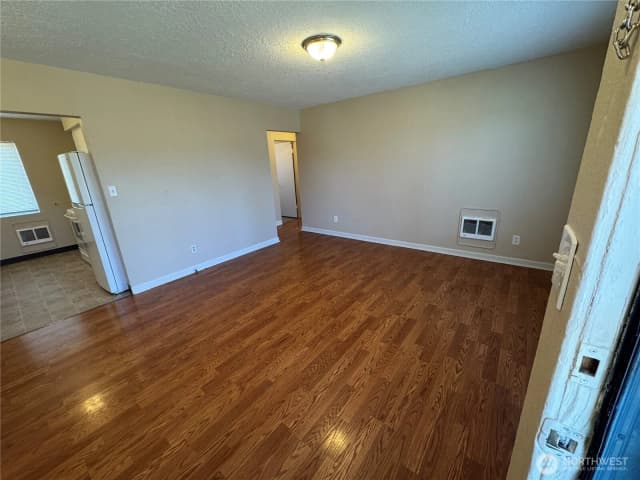 Property photo for 352 28th Avenue, Longview photo 2