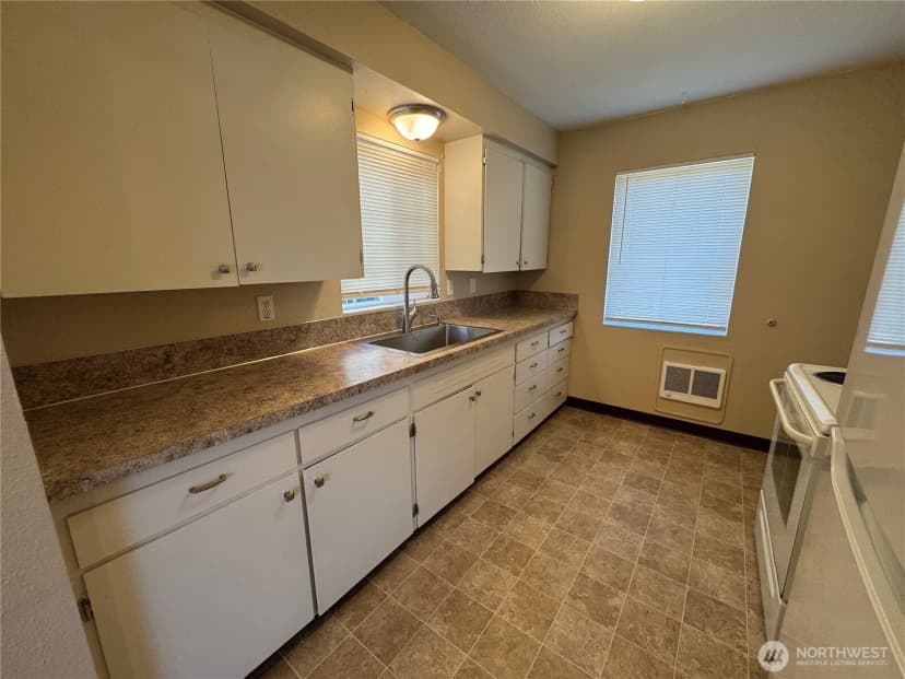 Property photo for 352 28th Avenue, Longview photo 6