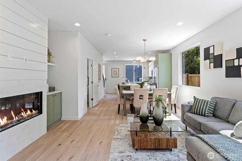 Property photo for 8037 Wallingford Avenue N #c, Seattle photo 14