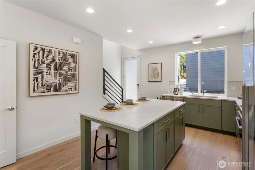 Property photo for 8037 Wallingford Avenue N #c, Seattle photo 8