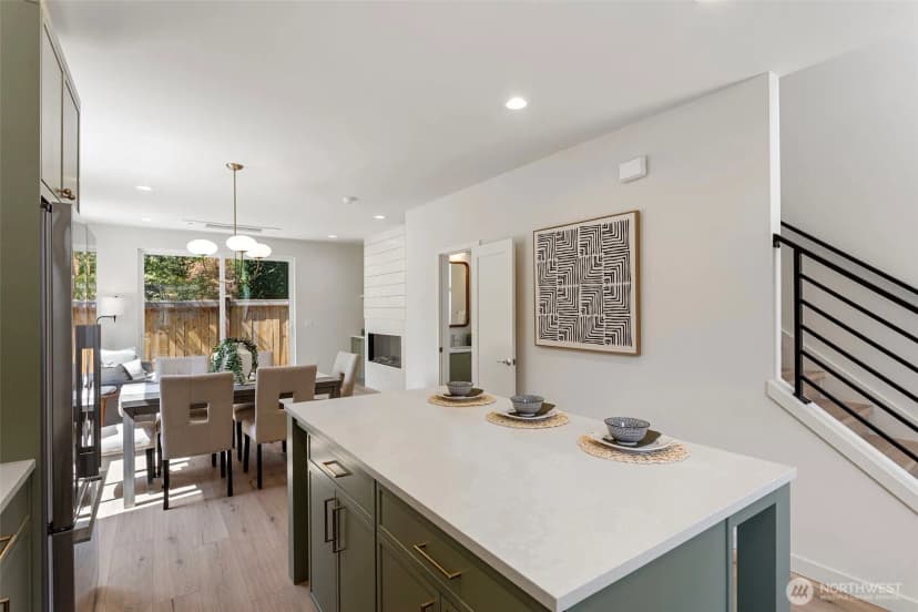 Property photo for 8037 Wallingford Avenue N #c, Seattle photo 7