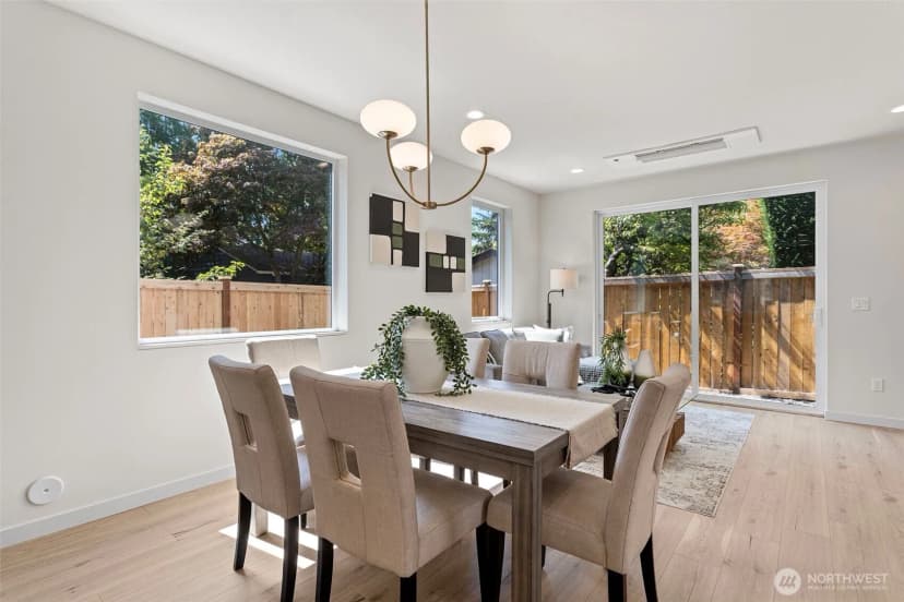 Property photo for 8037 Wallingford Avenue N #c, Seattle photo 9