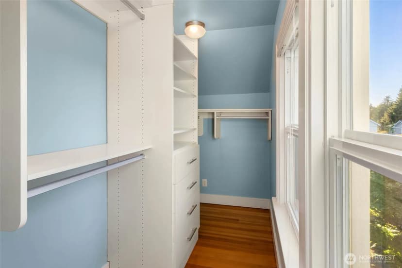 Property photo for 3058 38th Avenue Sw, Seattle photo 24