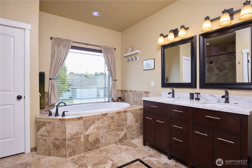 Property photo for 404 Coyote Ridge Dr, Walla Walla photo 16