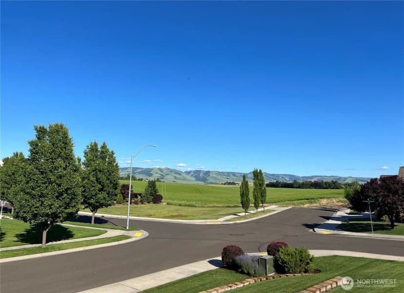 Property photo for 404 Coyote Ridge Dr, Walla Walla photo 30