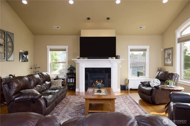 Property photo for 404 Coyote Ridge Dr, Walla Walla photo 4
