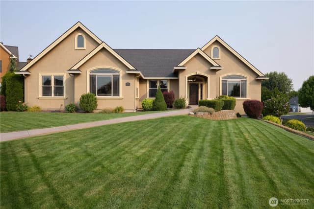 Property photo for 404 Coyote Ridge Dr, Walla Walla