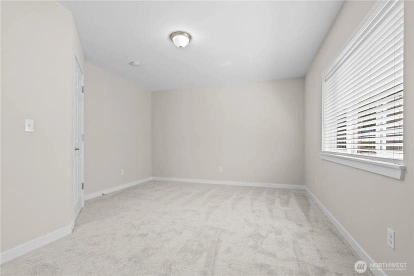Property photo for 18412 Rampart Court Se, Yelm photo 8