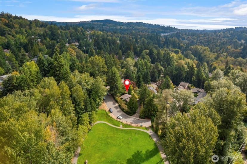 Property photo for 13233 Se 51st Place, Bellevue photo 6