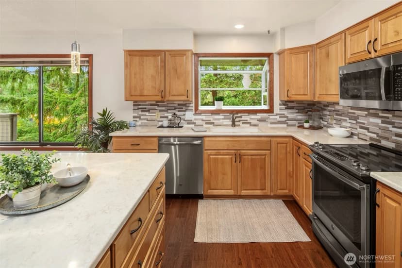 Property photo for 13233 Se 51st Place, Bellevue photo 17
