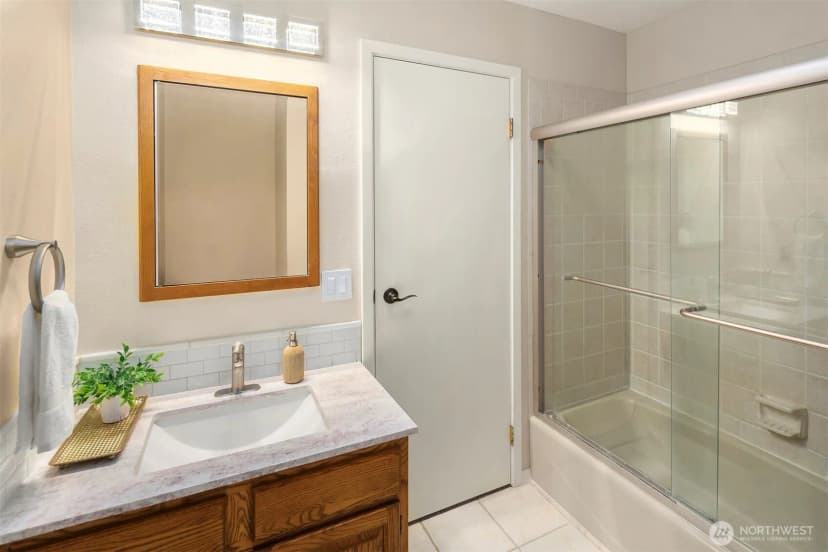 Property photo for 13233 Se 51st Place, Bellevue photo 24