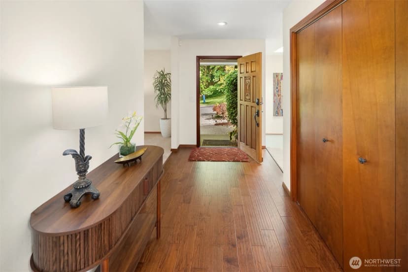 Property photo for 13233 Se 51st Place, Bellevue photo 9