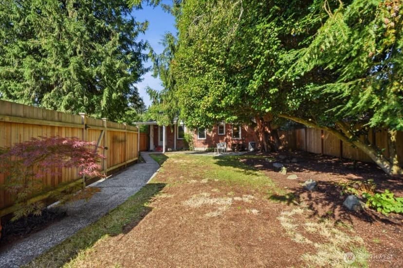 Property photo for 11058 17th Avenue Ne, Seattle photo 26