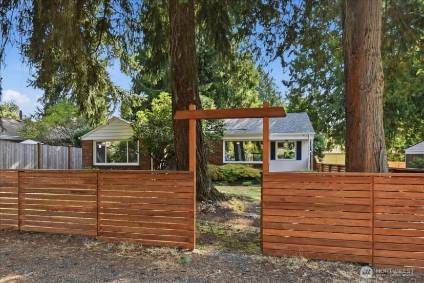 Property photo for 11058 17th Avenue Ne, Seattle photo 35