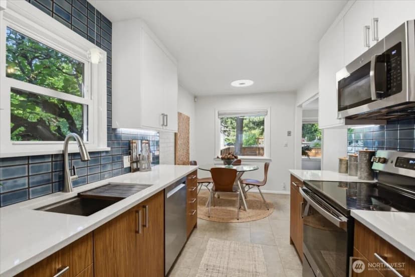 Property photo for 11058 17th Avenue Ne, Seattle photo 9