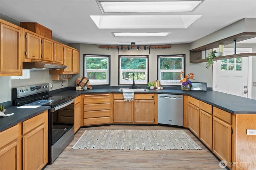 Property photo for 5010 Samish Way, Bellingham photo 17