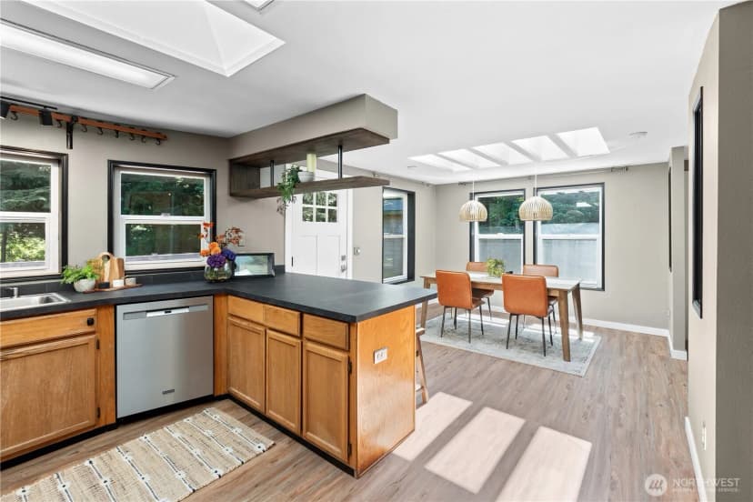 Property photo for 5010 Samish Way, Bellingham photo 15