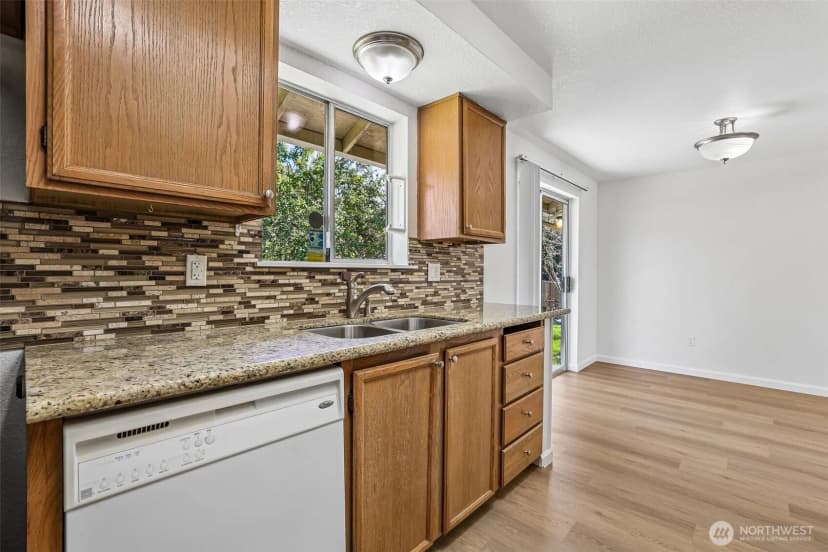 Property photo for 1643 S 245th Place, Des Moines photo 14