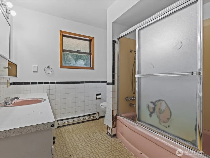 Property photo for 1416 112th Street Se, Everett photo 9