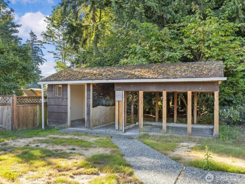 Property photo for 1416 112th Street Se, Everett photo 19