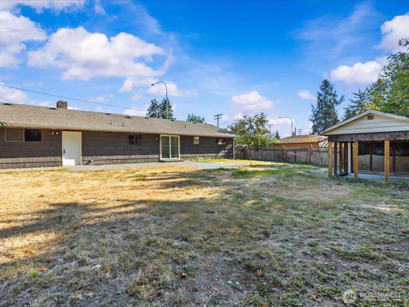 Property photo for 1416 112th Street Se, Everett photo 18